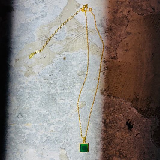 Goldkette mit grünem Edelstein by MYMigma